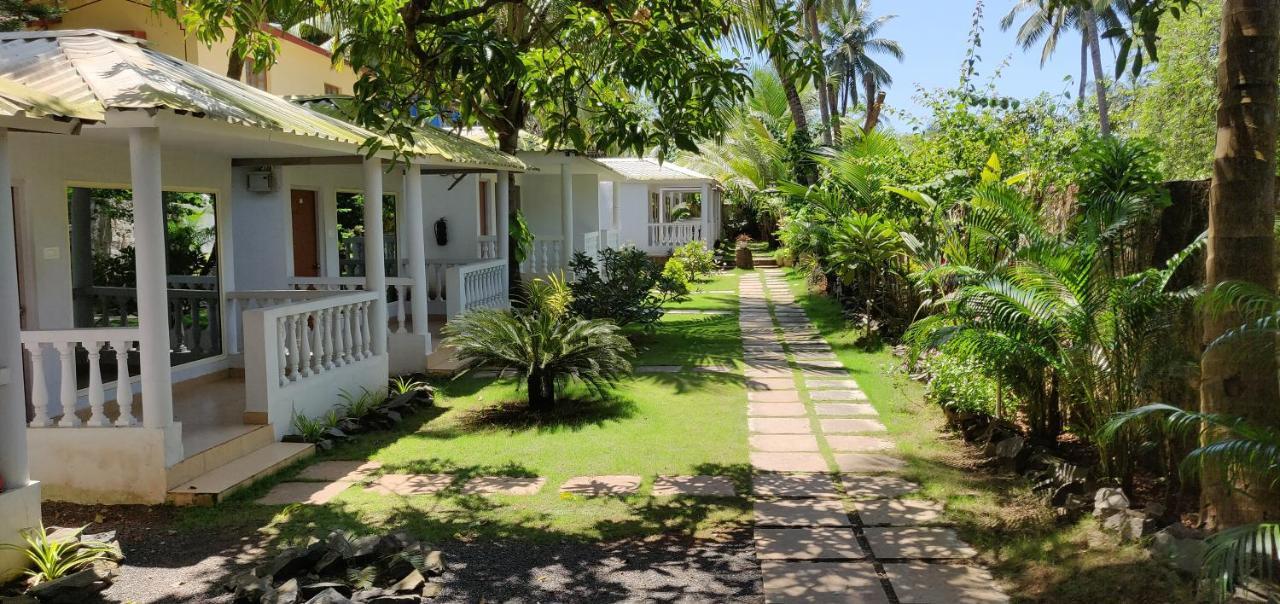 La Riviere Hotel Morjim Eksteriør billede